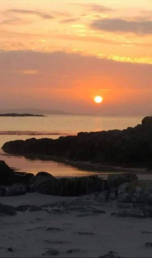 Drop Anchor House, Spacious 3 Bedroom Apartment, Fabulous Sea Views Cleggan Exterior photo